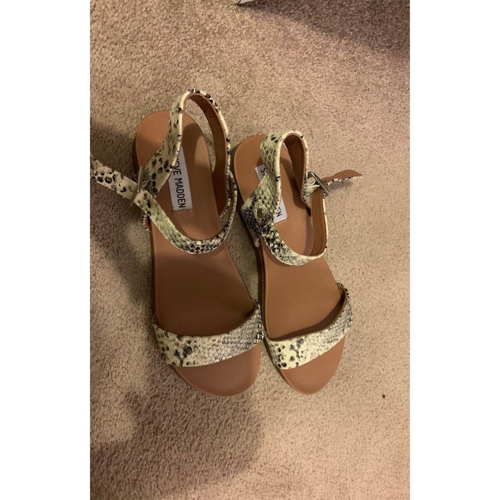 Steve Madden Sandals size 8